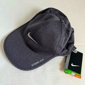Nike Storm-Fit Hat